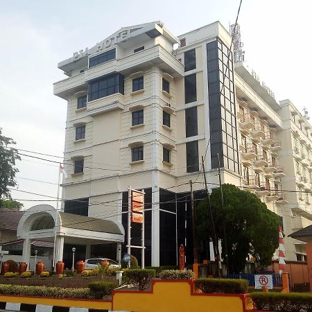 Hotel Bumi Asih Padangsidimpuan Batubelubang المظهر الخارجي الصورة
